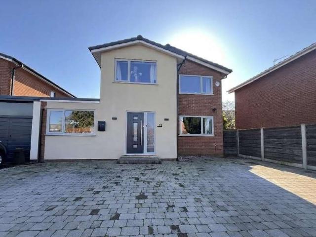 4 Bedroom Link Detached House