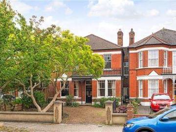 4 Bedroom Link Detached House