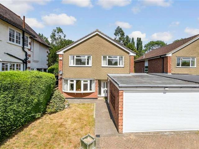 4 Bedroom Link Detached House
