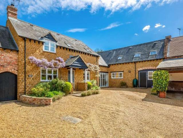 4 Bedroom Link Detached House