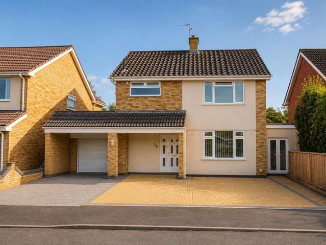4 Bedroom Link Detached House