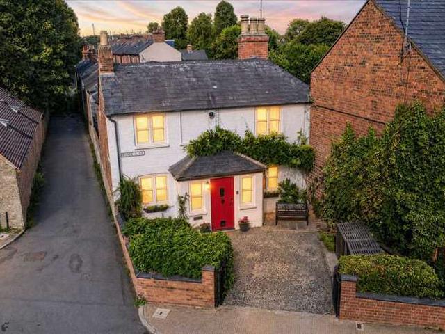 4 Bedroom Link Detached House