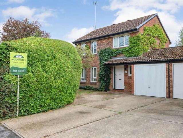 4 Bedroom Link Detached House
