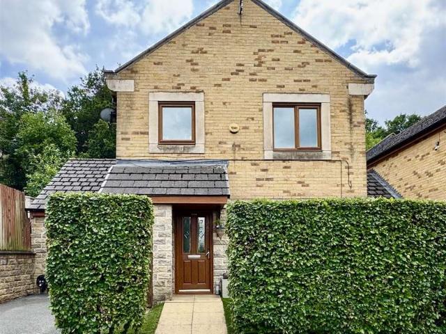 4 Bedroom Link Detached House