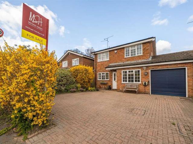 4 Bedroom Link Detached House
