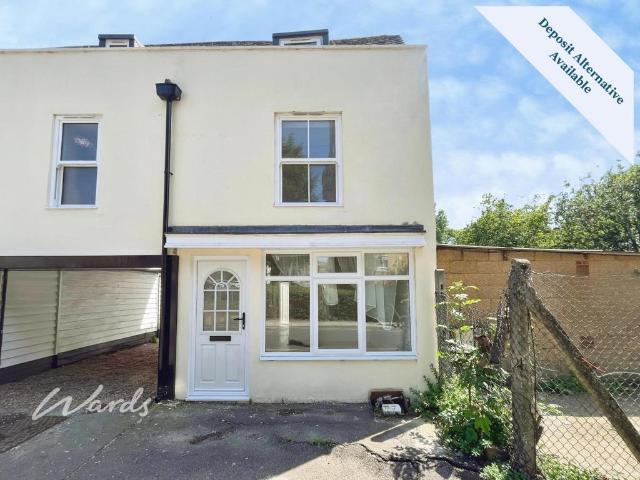4 bedroom link detached house to rent