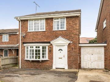 4 bedroom link detached house for sale