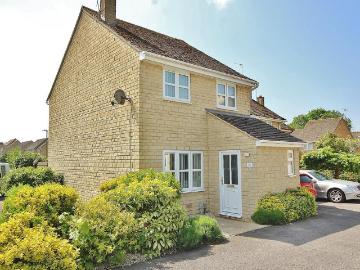 4 bedroom link detached house for sale