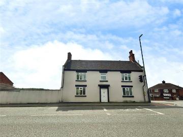 4 bedroom link detached house for sale