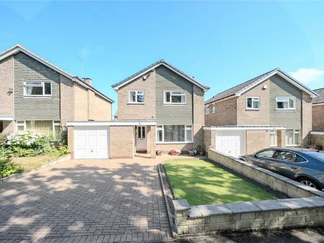 4 bedroom link detached house for sale