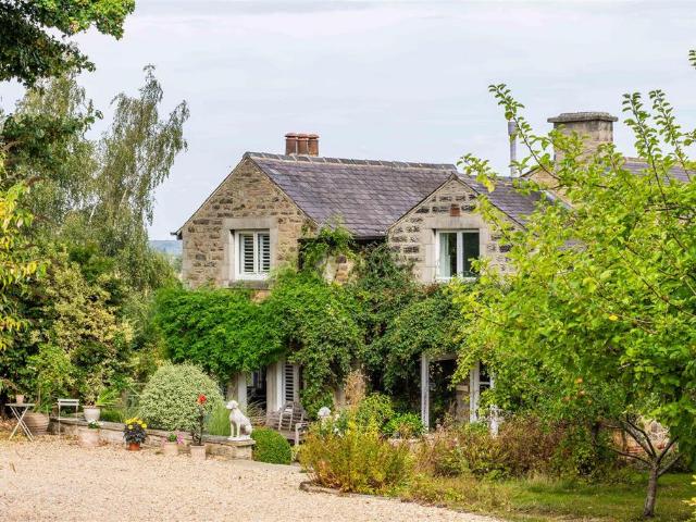 4 bedroom link detached house for sale