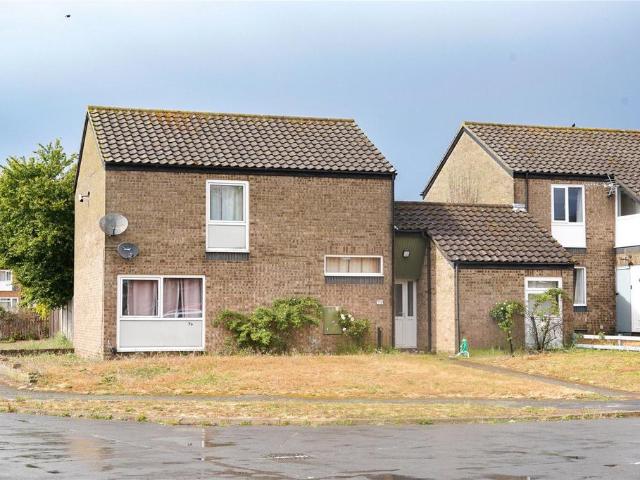 4 bedroom link detached house for sale