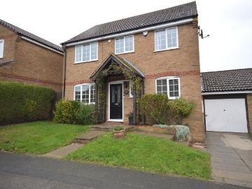 4 bedroom link detached house for sale