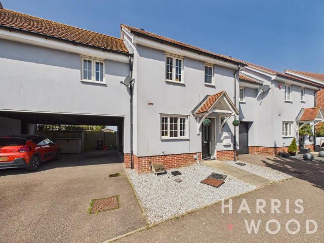 4 bedroom link detached house for sale