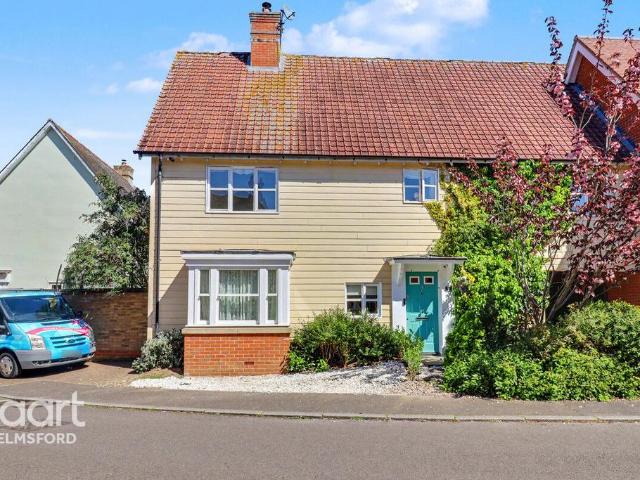 4 bedroom link detached house for sale