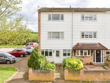 4 bedroom link detached house for sale