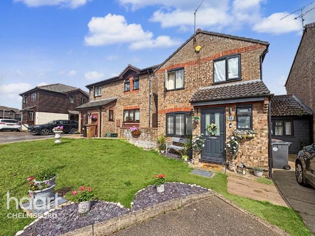4 bedroom link detached house for sale