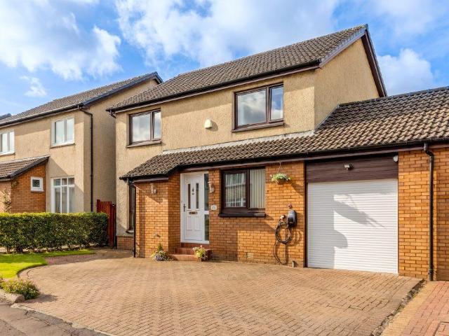 4 bedroom link detached house for sale