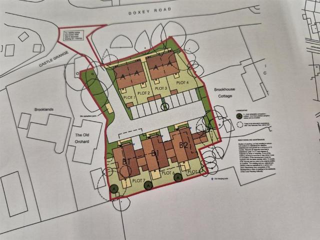 4 bedroom link detached house for sale