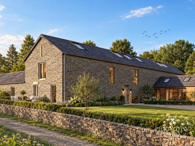 4 bedroom link detached house for sale