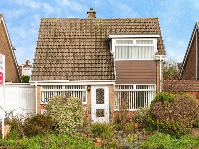 4 bedroom link detached house for sale