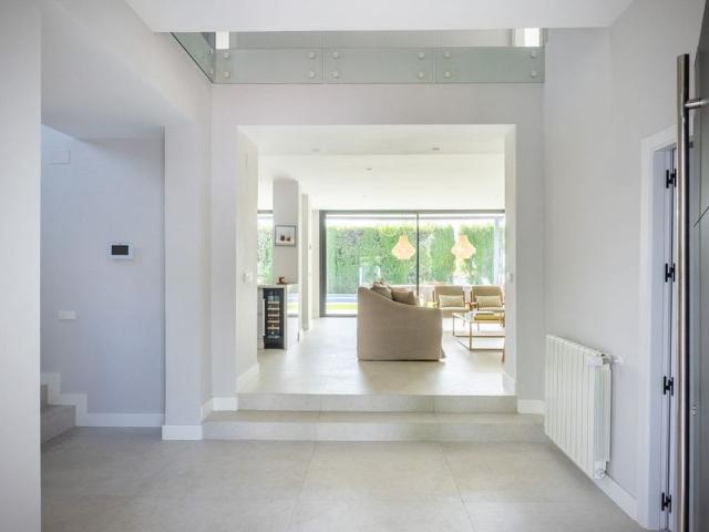 4 bedroom luxury Detached House for rent in Bormujos, Andalusia