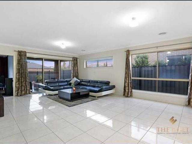 4 Bedroom Luxury Family Home with Theatre Room & Study