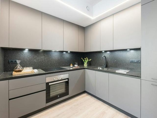 4 Bedroom Luxury Home in Eixample, Barcelona Amsterdam Apartments for Rent