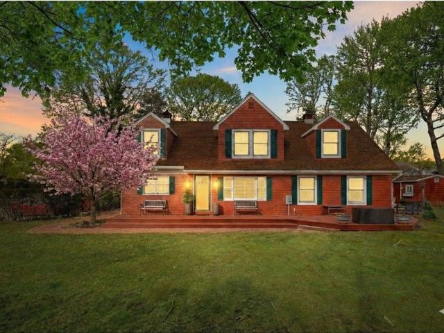 4 bedroom luxury House for rent in Hampton Bays, United States