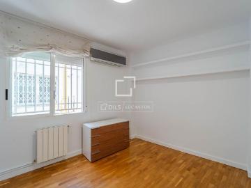 4 bedroom luxury penthouse for rent in Valencia