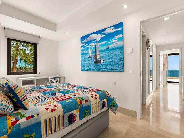 4 bedroom luxury penthouse for rent in Estepona, Andalusia