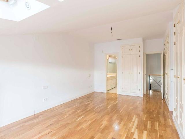 4 bedroom luxury Semidetached House for rent in Madrid, Spain