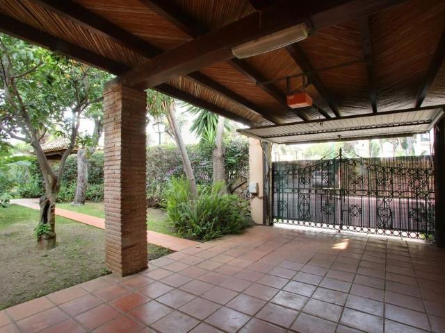 4 bedroom luxury Villa for rent in Estepona, Spain