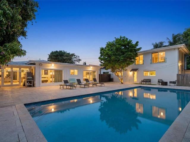 4 bedroom luxury Villa for sale in Miami Beach, Florida