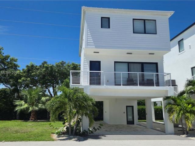 4 bedroom luxury Villa for sale in Key Largo, Florida