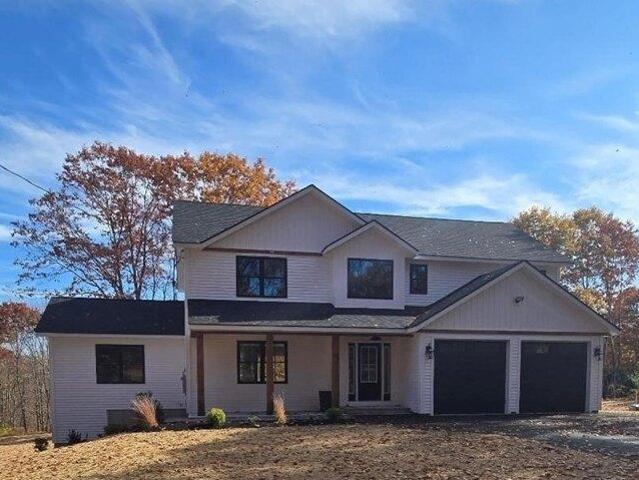 4 bedroom, Lunenburg MA 01462 105417418