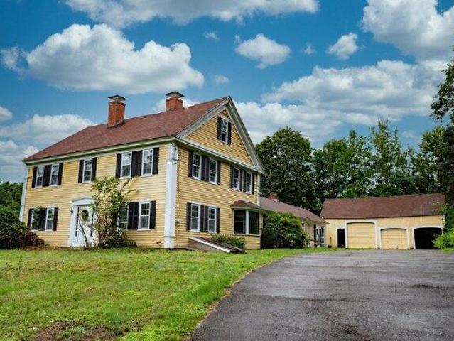4 bedroom, Lunenburg MA 01462 105425611