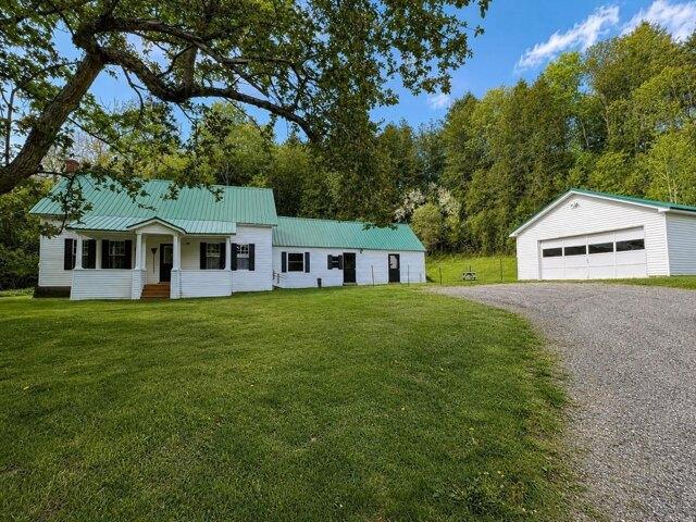 4 bedroom, Lyndon VT 05851 104510460