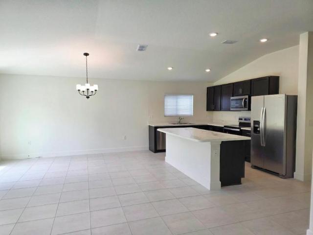 4 bedroom, Mount Dora FL 32757 LS105669644