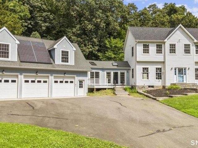 4 bedroom, Monroe CT 06468 105415147