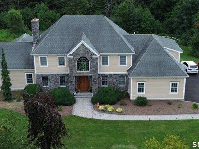 4 bedroom, Monroe CT 06468 105416016