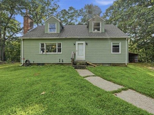 4 bedroom, Montague MA 01351 105288357