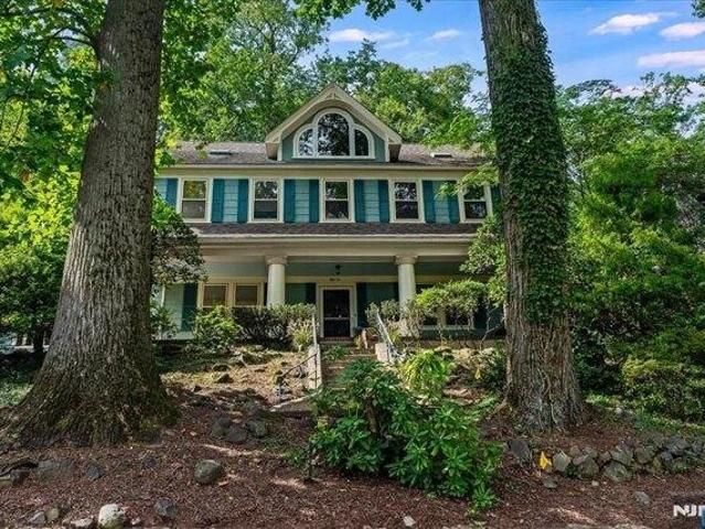 4 bedroom, Montclair NJ 07043 105575698