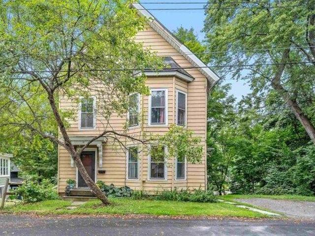 4 bedroom, Montpelier VT 05602 105533518