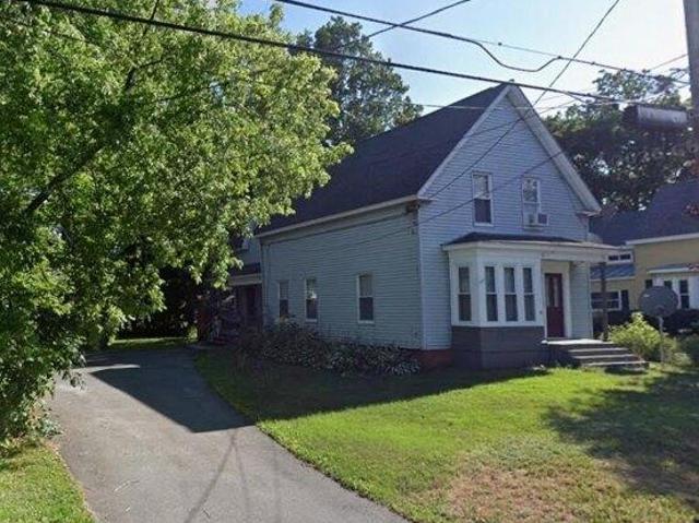 4 bedroom, Madison ME 04950 105551236