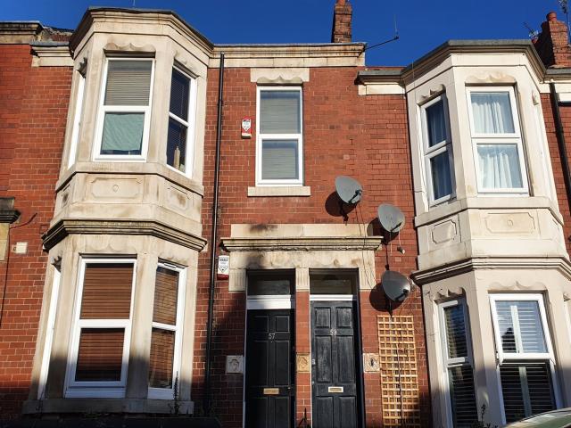 4 Bedroom Maisonette