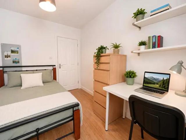 4 Bedroom Maisonette To Rent In Pierrepont Road, West Bridgford, Nottingham, NG2