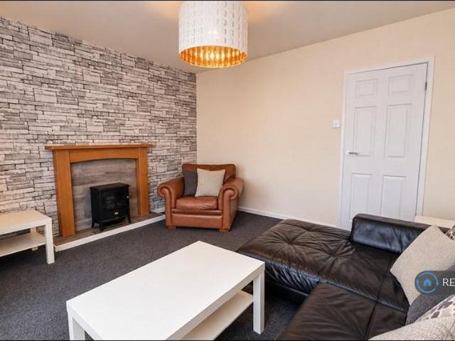 4 bedroom maisonette to rent