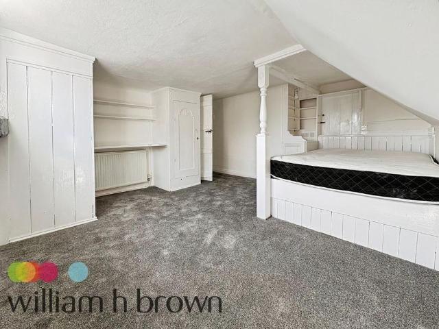 4 bedroom maisonette to rent