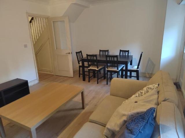 4 bedroom maisonette to rent